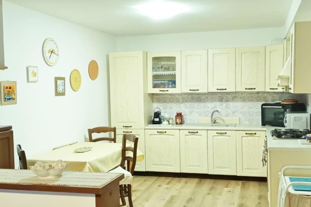 Brezza Marina - Appartamento In Villa Fronte Mare Triest Zewnętrze zdjęcie