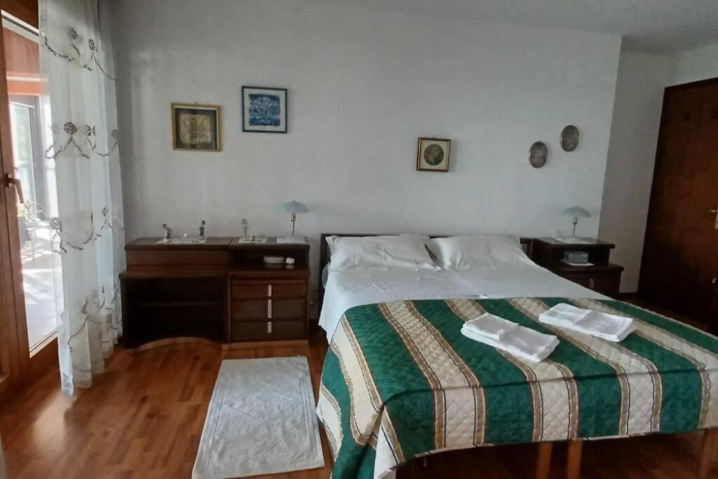 Brezza Marina - Appartamento In Villa Fronte Mare Triest Zewnętrze zdjęcie